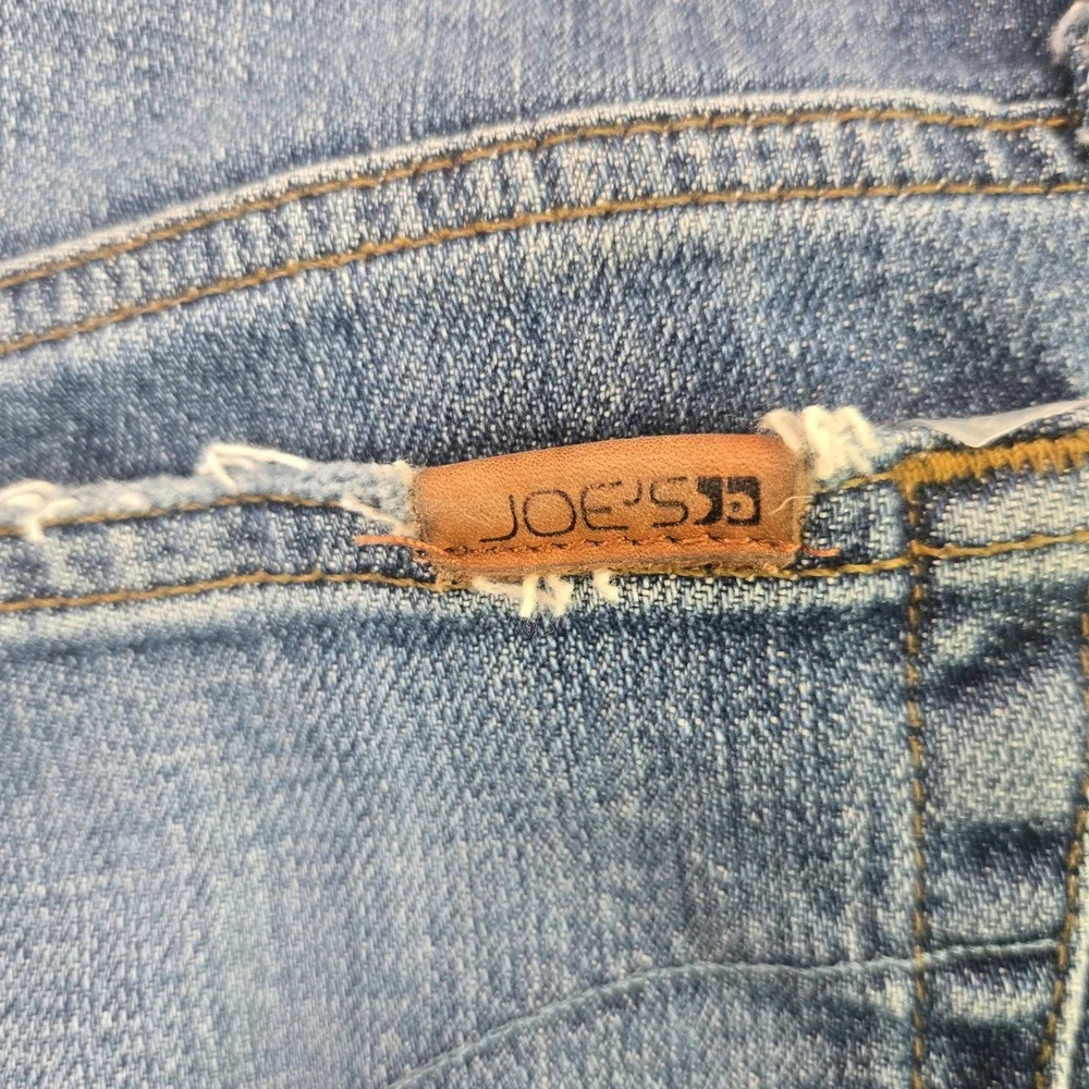 Joe's Jeans Slim Crop Distressed Denim 31 Blue Ripped Frayed Hem Light Wash